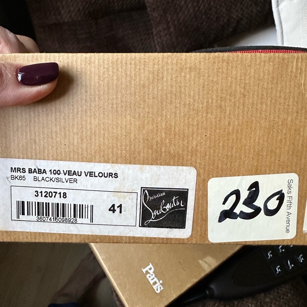 Christian Louboutin EU 41 Mrs Baba 100
Suede Booties - Picture 10 of 10